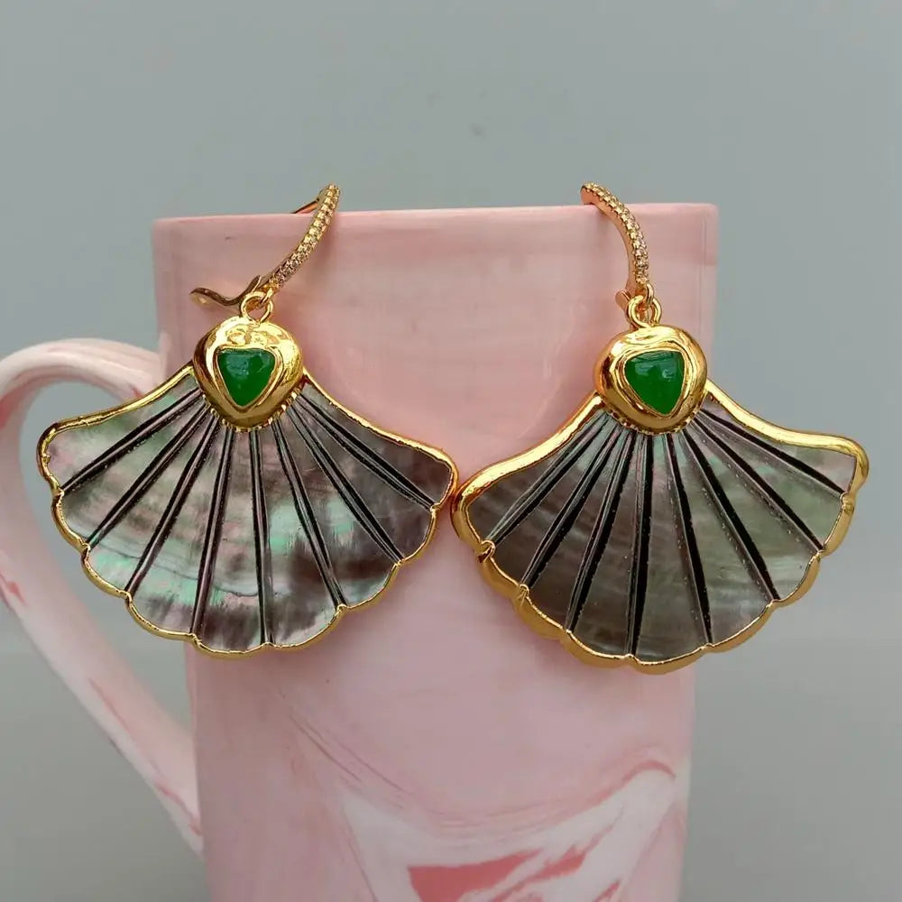 Natural Black Shell Carved Mother Of Pearl Green Agate Ginkgo Leaves Charm Dangle Earrings Cz Pave Lever Back