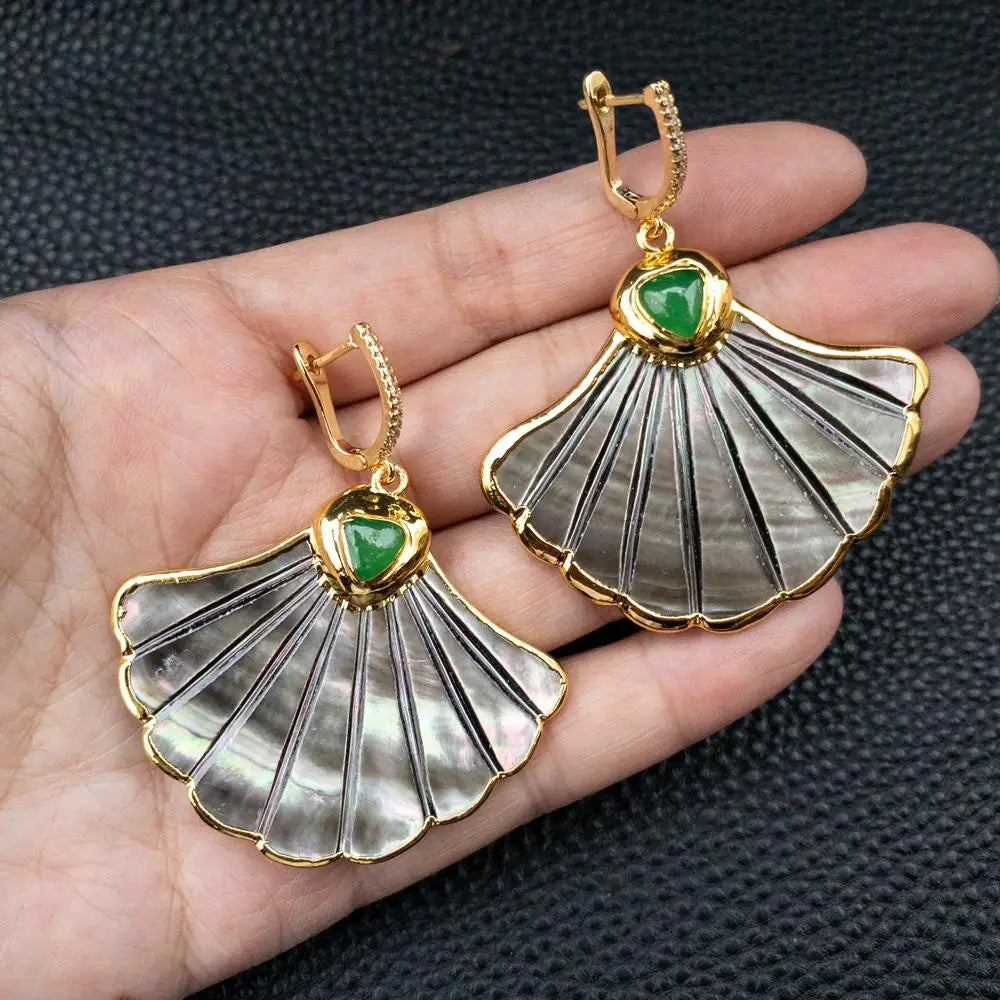 Natural Black Shell Carved Mother Of Pearl Green Agate Ginkgo Leaves Charm Dangle Earrings Cz Pave Lever Back