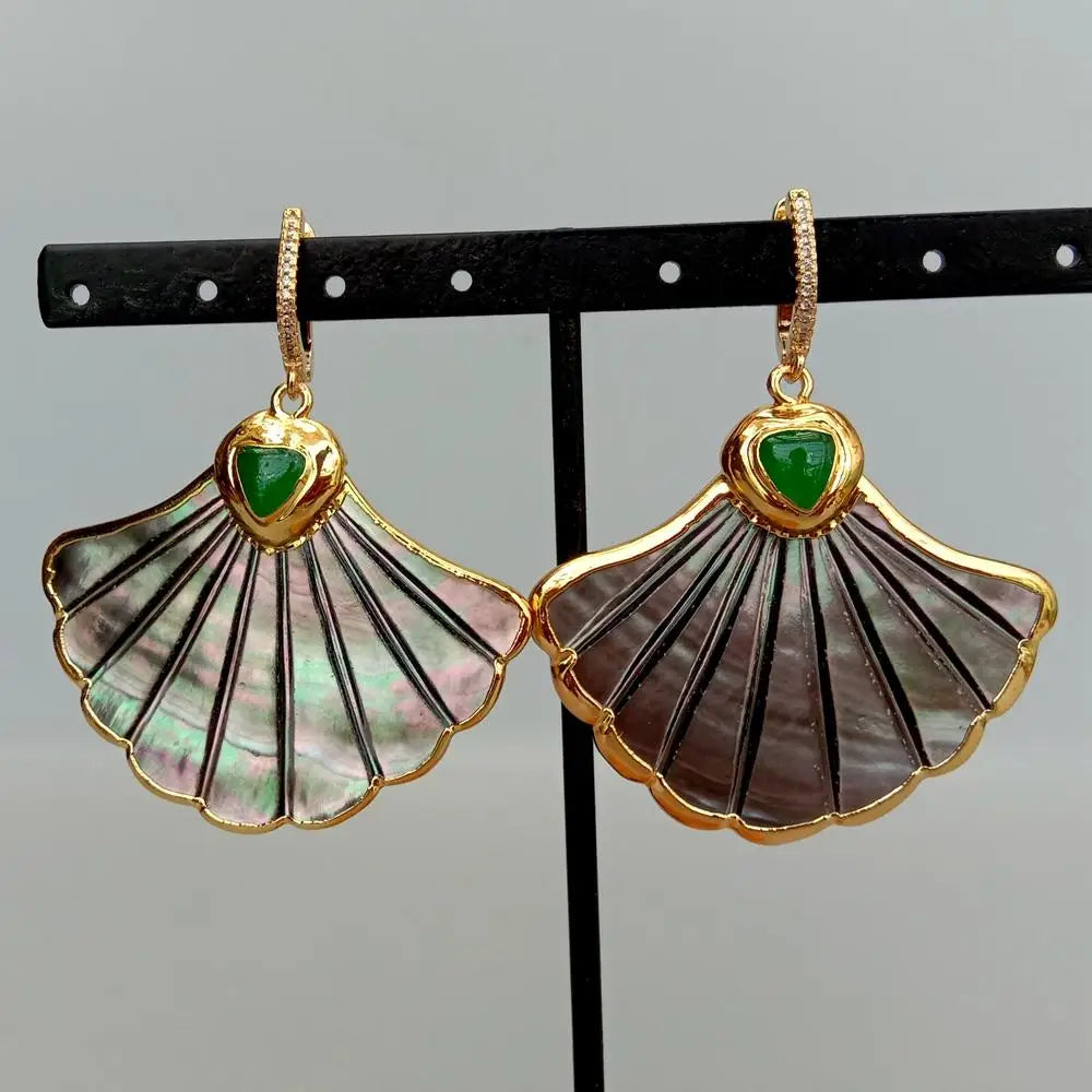 Natural Black Shell Carved Mother Of Pearl Green Agate Ginkgo Leaves Charm Dangle Earrings Cz Pave Lever Back