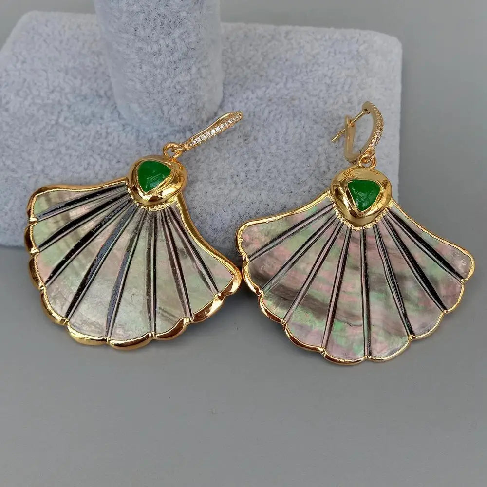 Natural Black Shell Carved Mother Of Pearl Green Agate Ginkgo Leaves Charm Dangle Earrings Cz Pave Lever Back