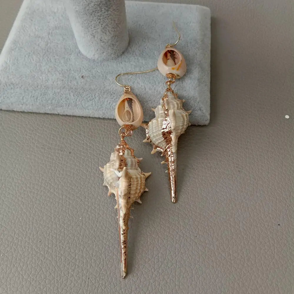 Natural Cowrie Shell SeaSnail Gold color plated Drop Hook earrings Bohemian Fashion Ocean Summer Beach  Female Jewelry Gift